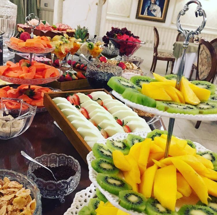 Golden Lis Hotel Boutique Goiânia Extérieur photo Fruit salad
